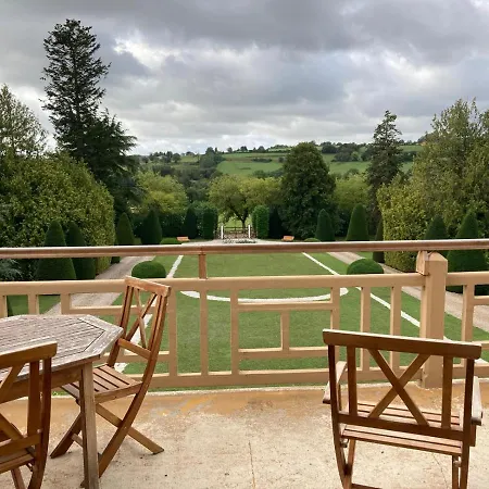 Domaine Des Thomins Bed and breakfast 3*