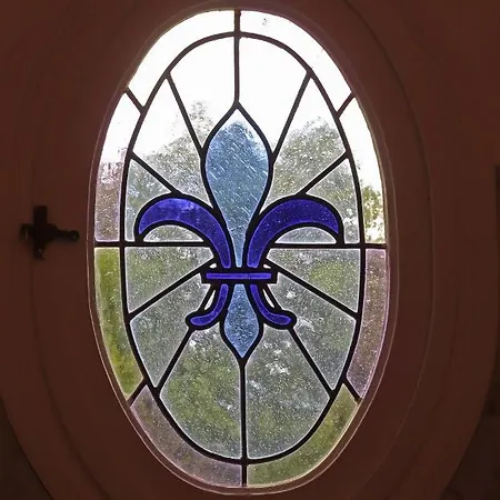 Bed and Breakfast Domaine Des Thomins