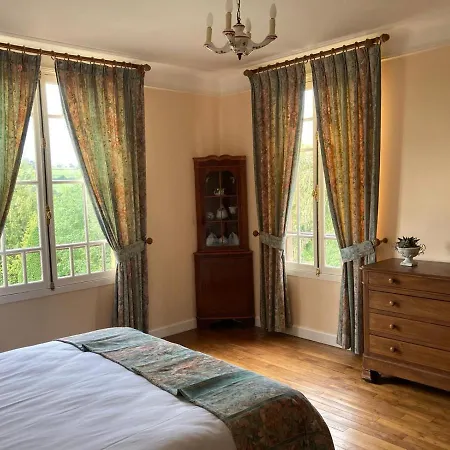 Domaine Des Thomins Bed and Breakfast