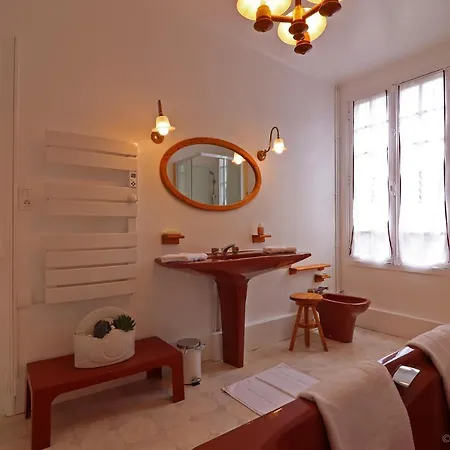 Domaine Des Thomins Bed and Breakfast 3*