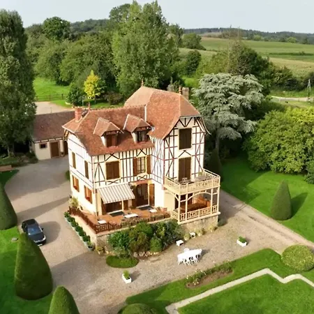 Bed and Breakfast Domaine Des Thomins Cisai-Saint-Aubin