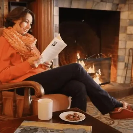 Domaine Des Thomins Bed and breakfast 3*