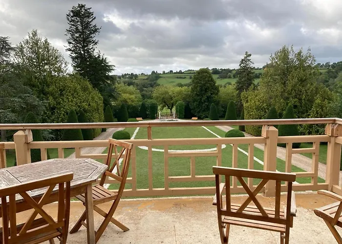 Domaine Des Thomins Bed & Breakfast 3*