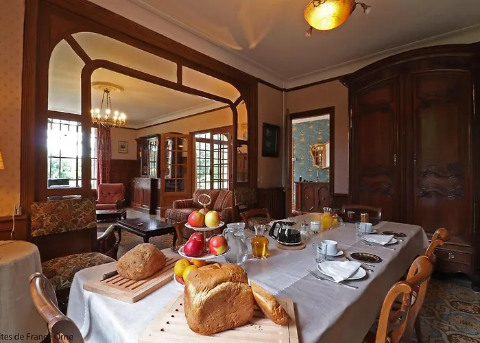 Domaine Des Thomins 3* Cisai-Saint-Aubin