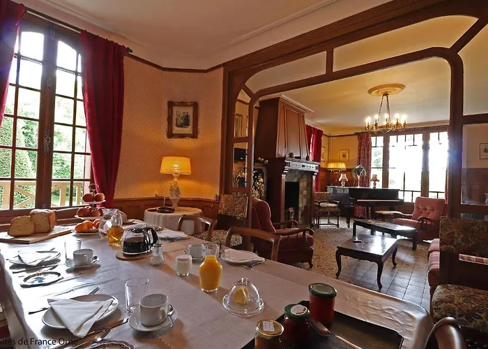 Domaine Des Thomins Bed & Breakfast Cisai-Saint-Aubin