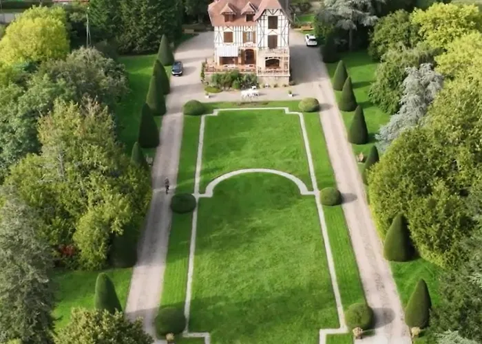 Domaine Des Thomins Bed & Breakfast